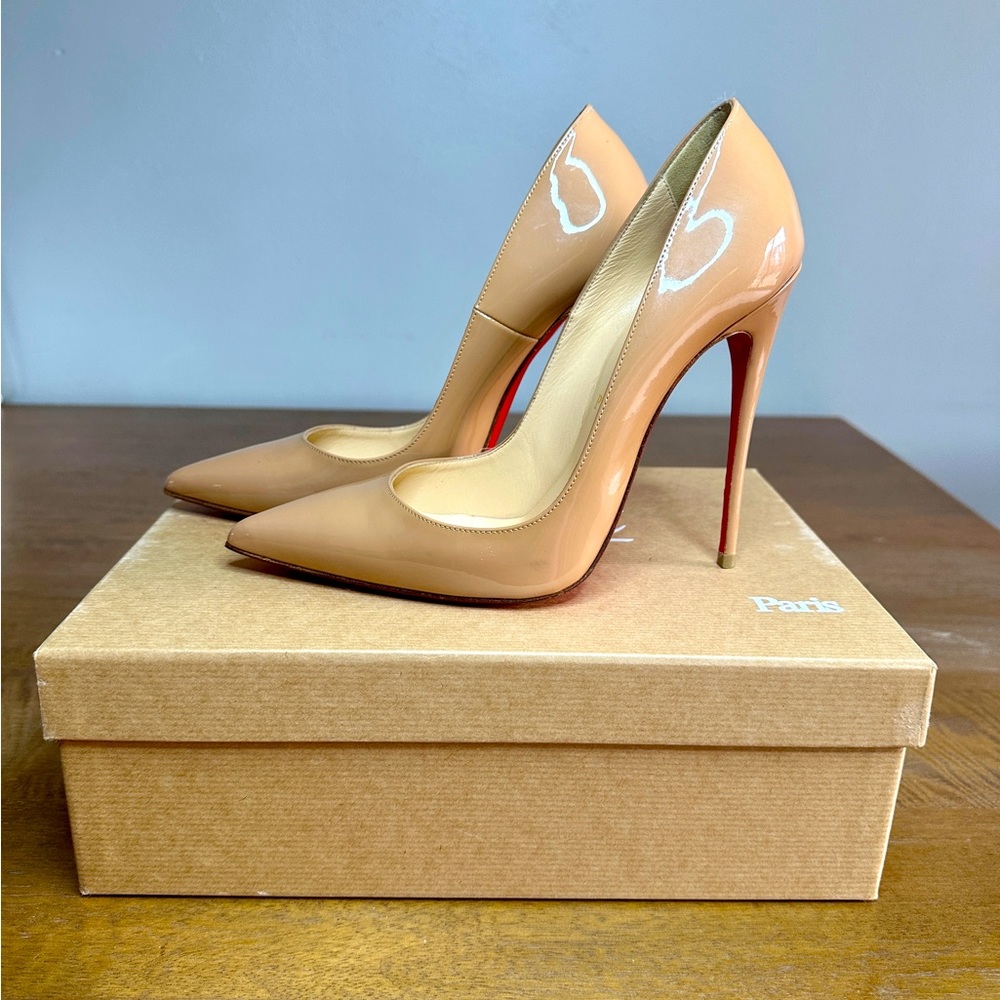 Christian Louboutin Nude Patent So Kate Leather Pointed Toe Pumps US 7.5 .